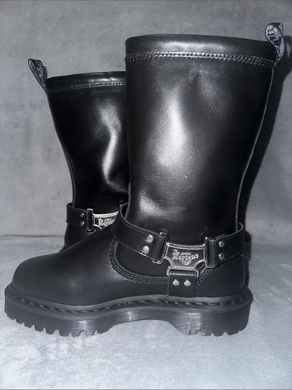 NWOB Dr. Martens Anistone Hi Leather Harness Biker Boots Women’s 9 Men’s 8 - Picture 7 of 12